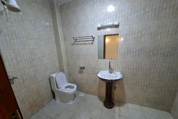 2bdrm Apartment in Gateway Mall Area for rent