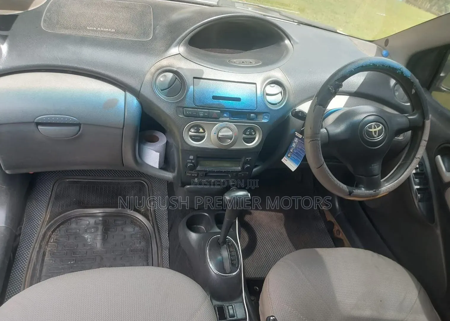 Toyota Vitz 2002 Silver