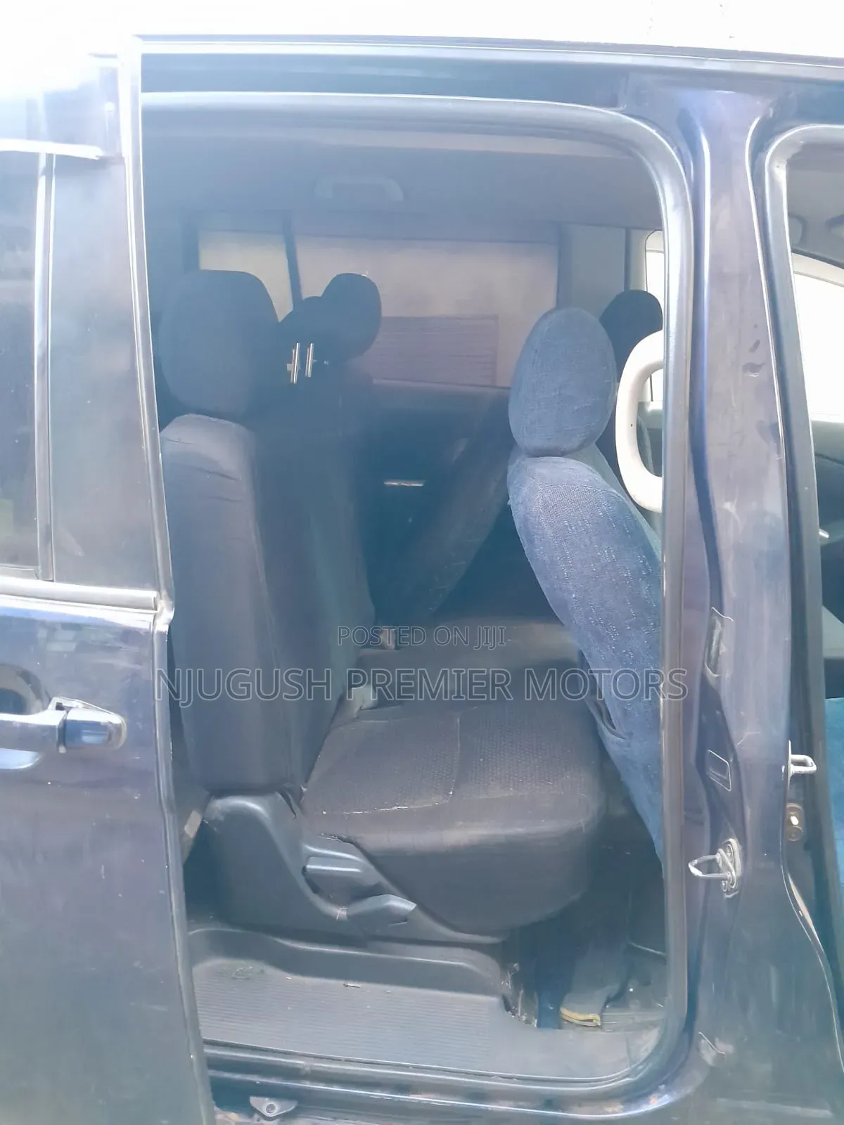 Toyota ISIS 2008 Blue