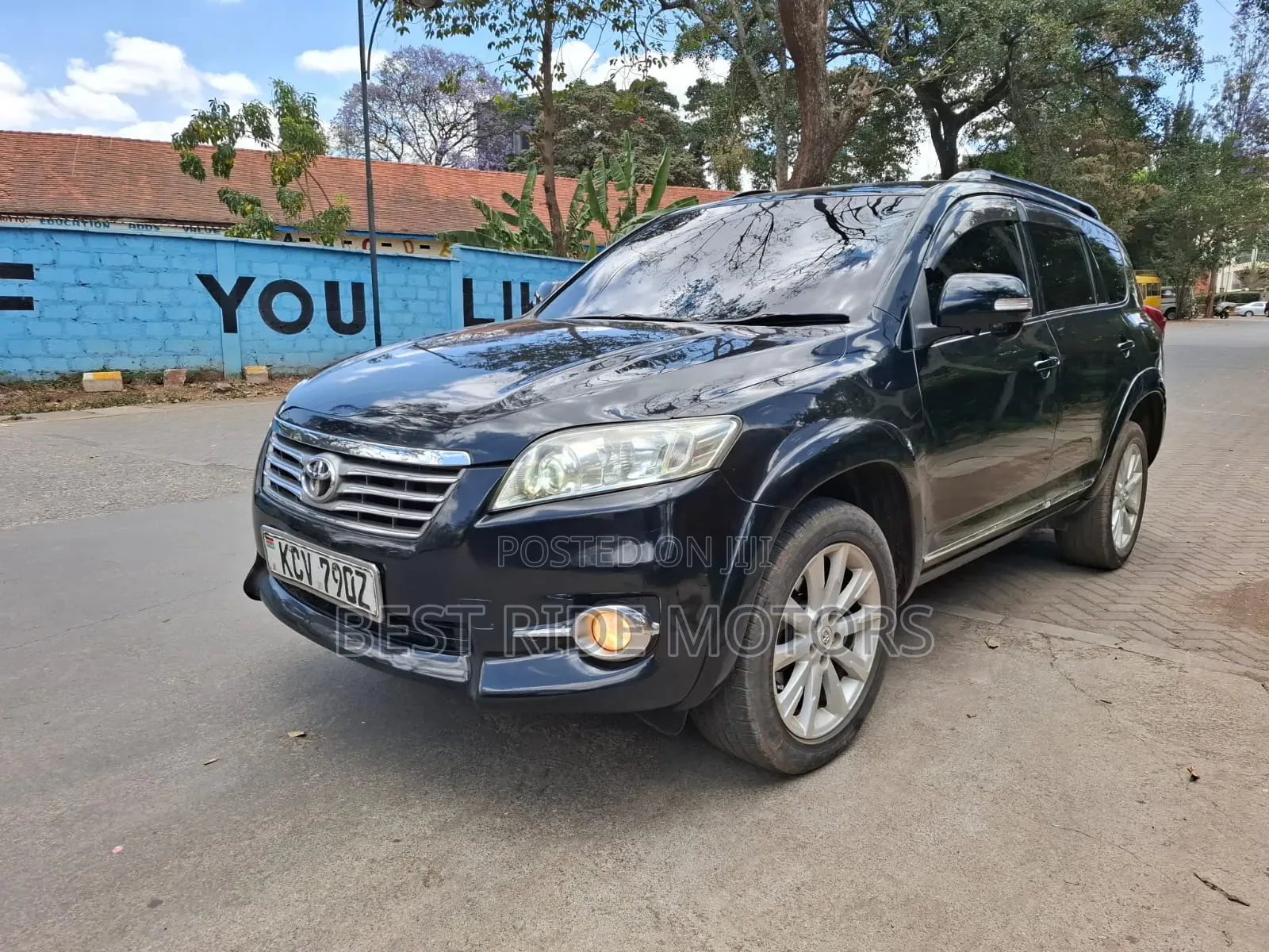 Toyota Vanguard 2013
