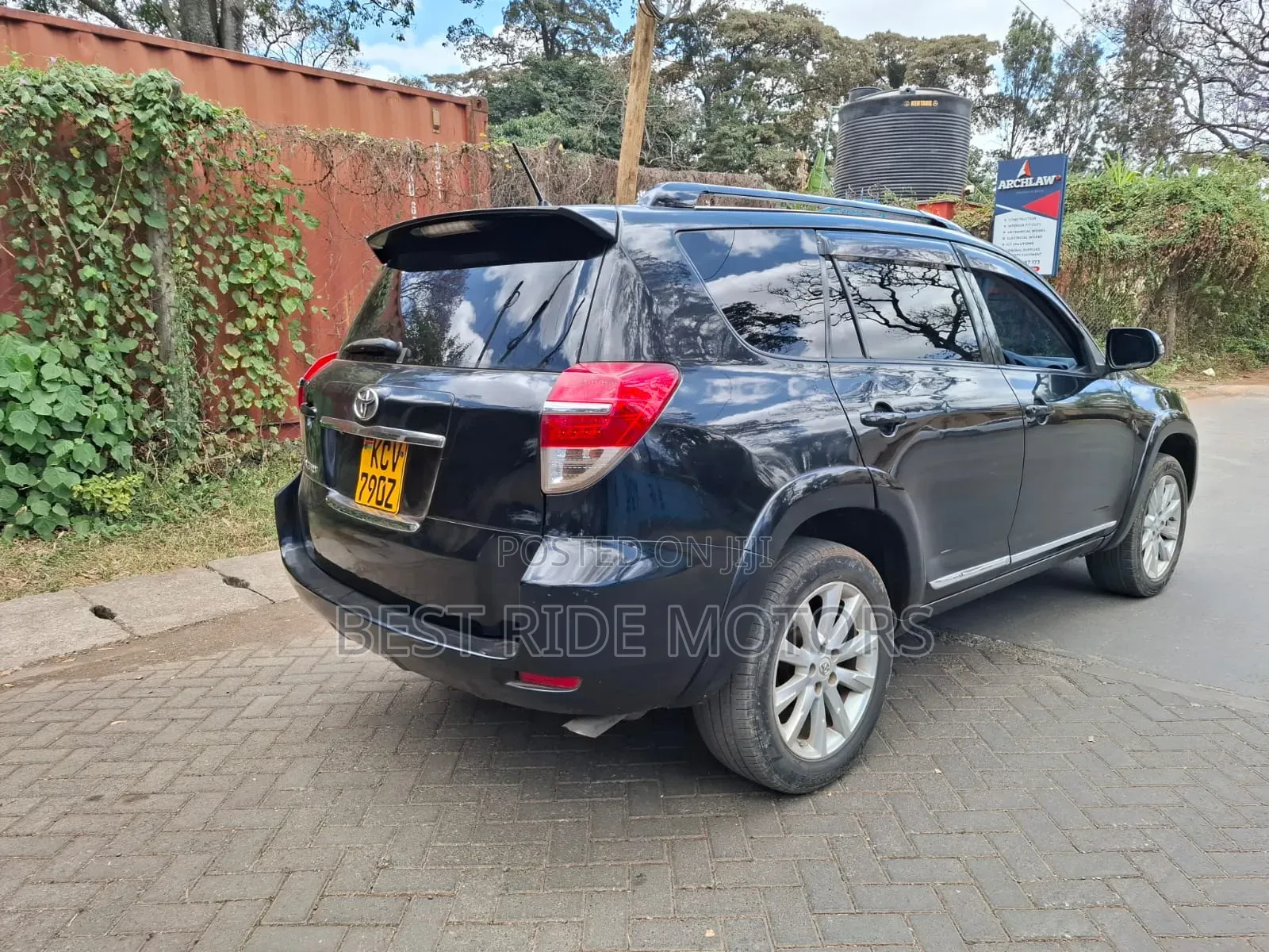 Toyota Vanguard 2013