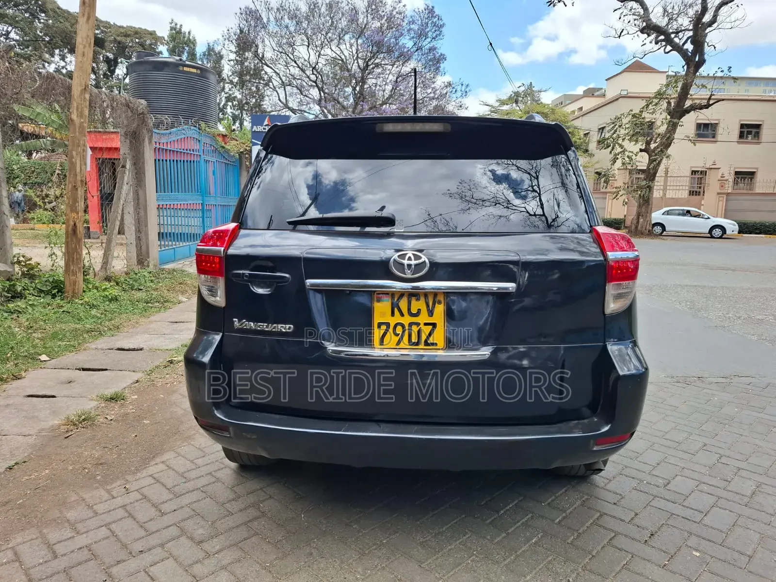Toyota Vanguard 2013