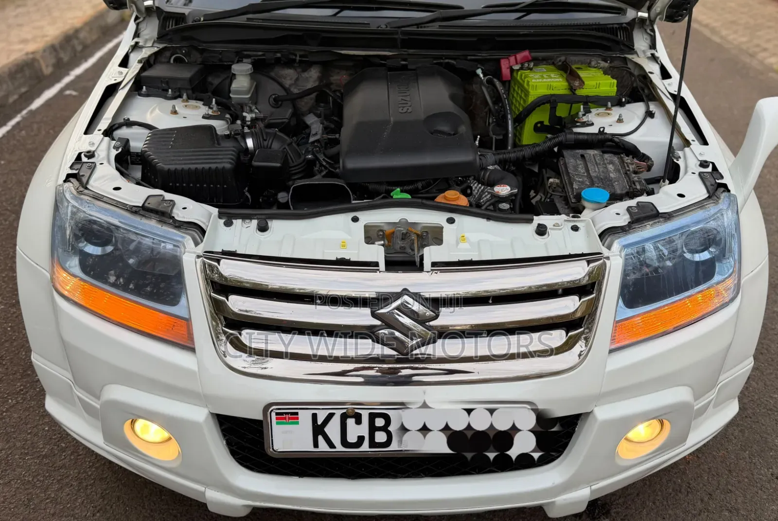 Suzuki Escudo 2010 White