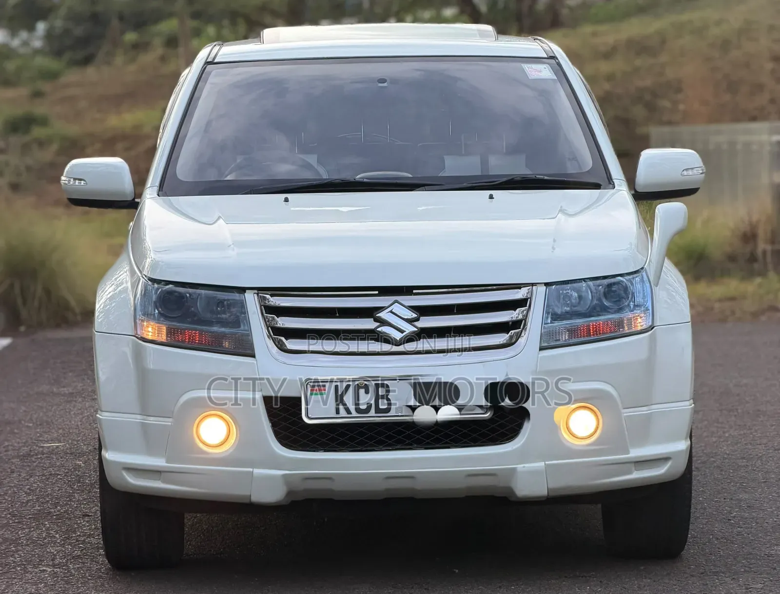 Suzuki Escudo 2010 White