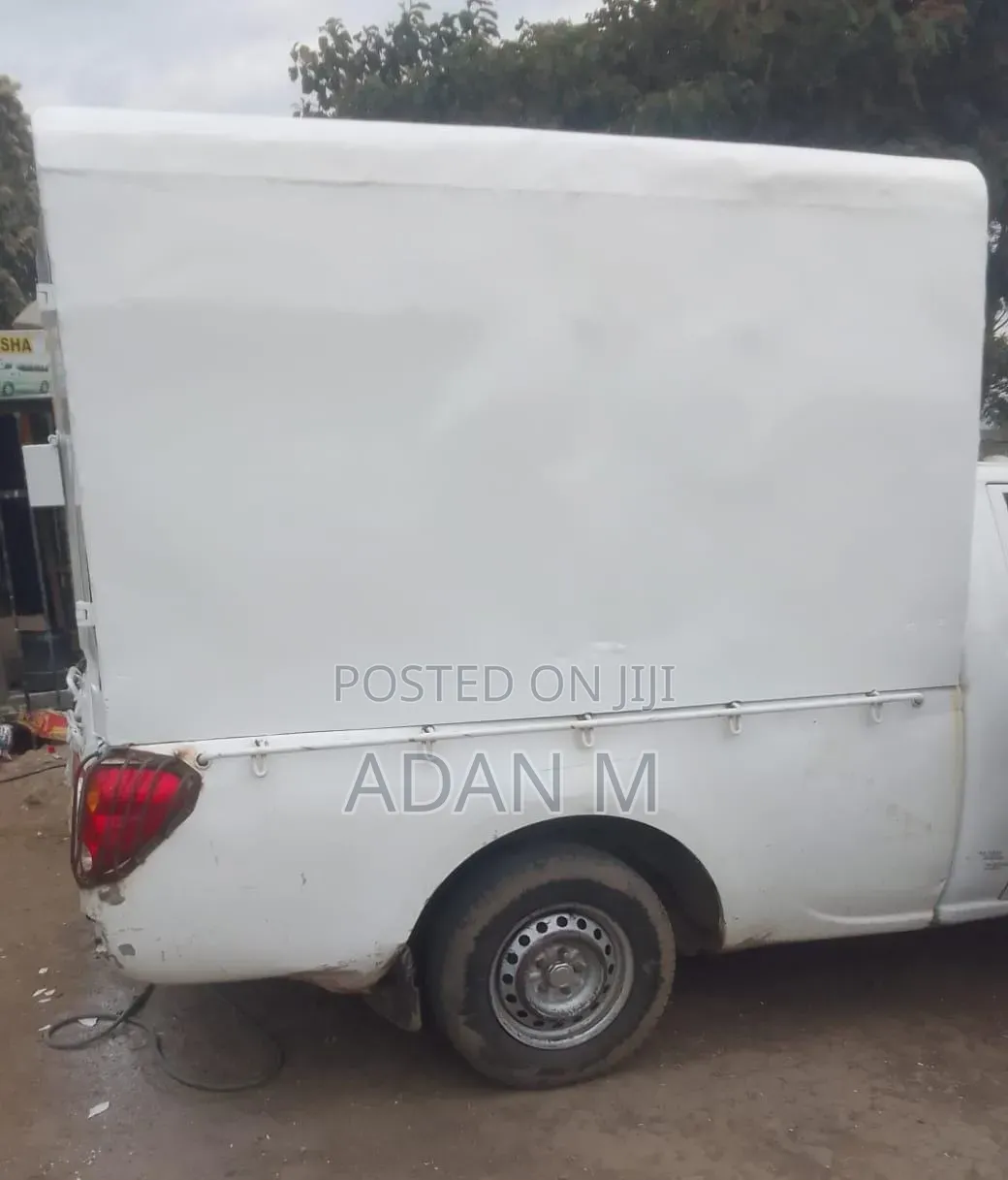 Mitsubishi L200 2009 White