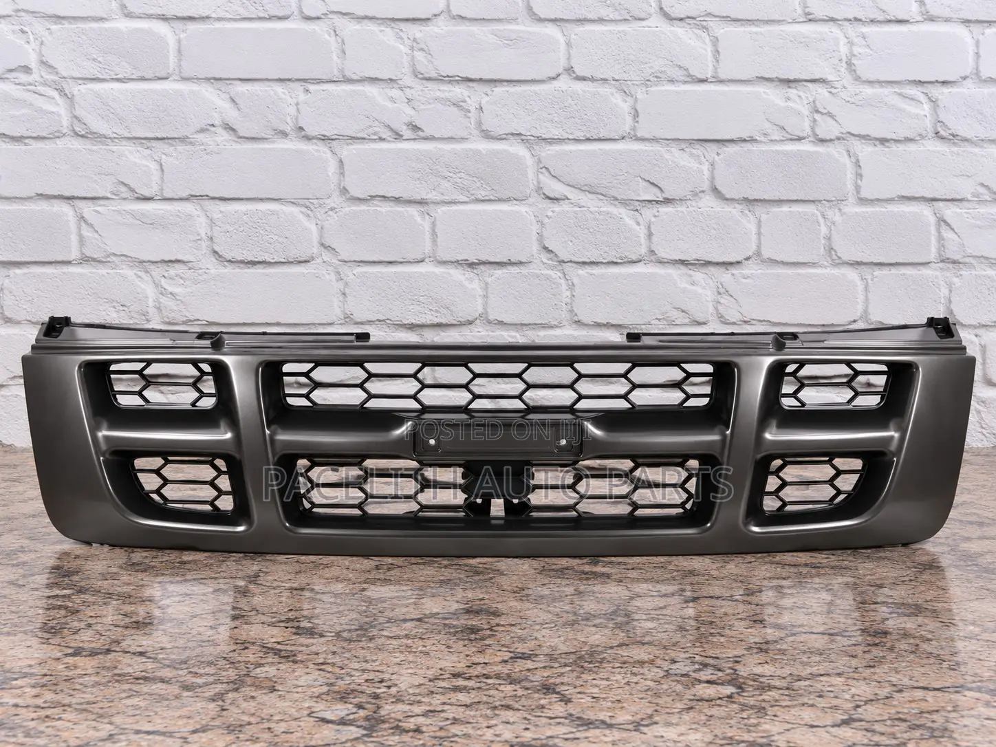 Grille Isuzu DMax 2003/2004/2005/2006 Grey