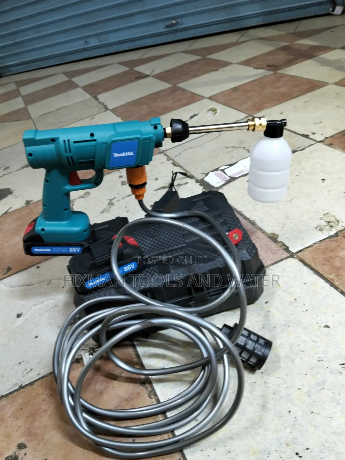Top MAKITA Cordless Pressure Washer Machine 2 Battery 88V + Charger