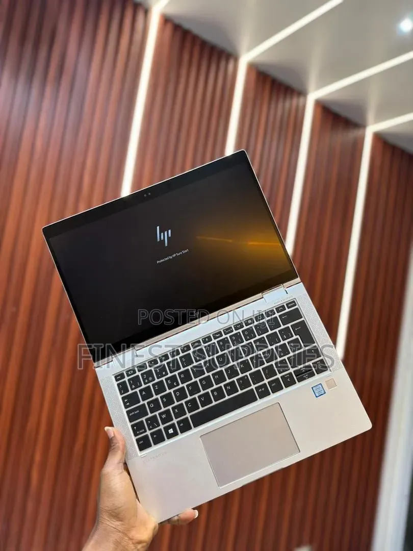 Laptop HP 14-ep0063 4GB Intel Pentium HDD+SSD 160GB