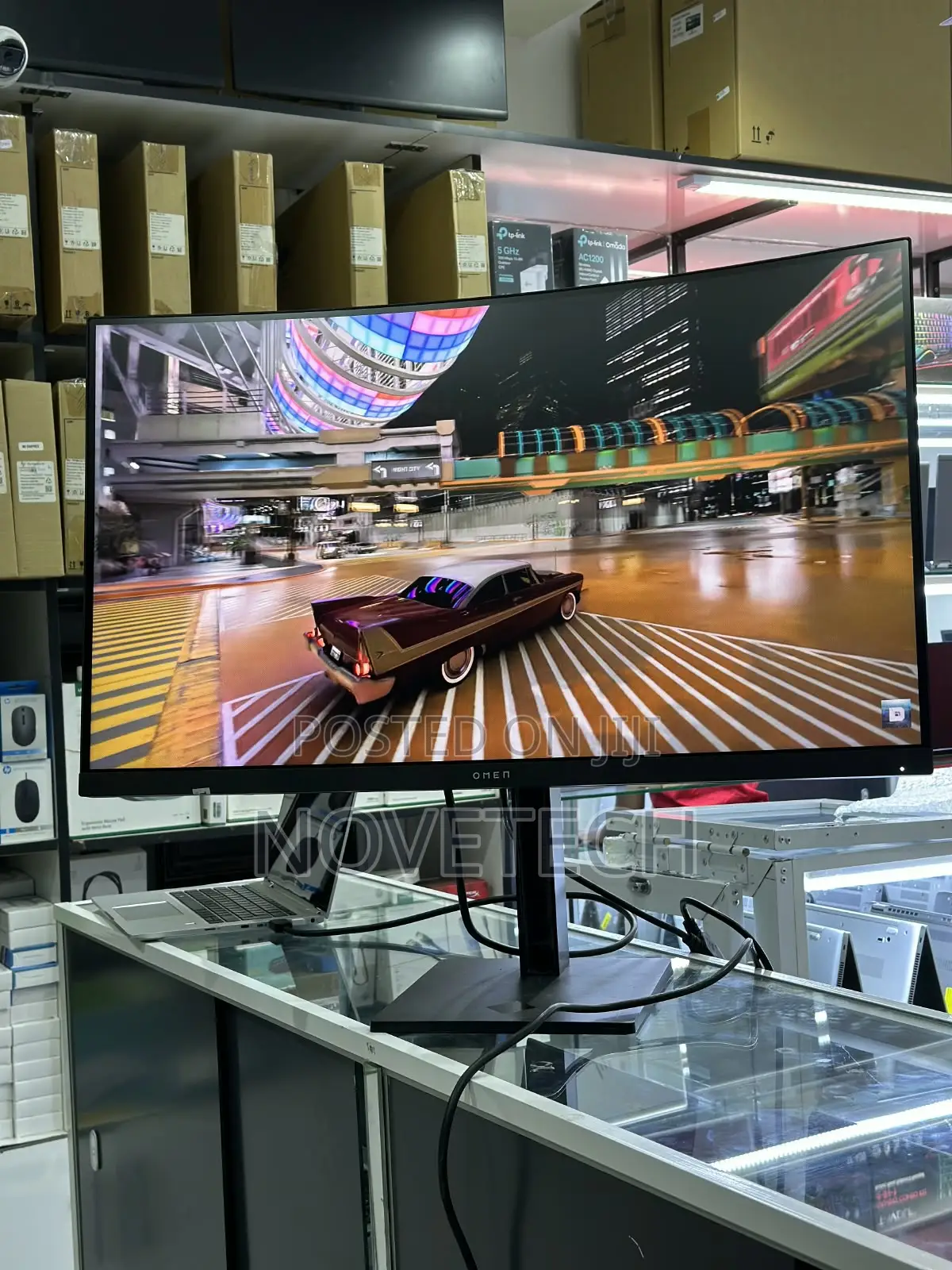 HP OMEN 32c QHD 165Hz Curved Gaming Monitor - Black
