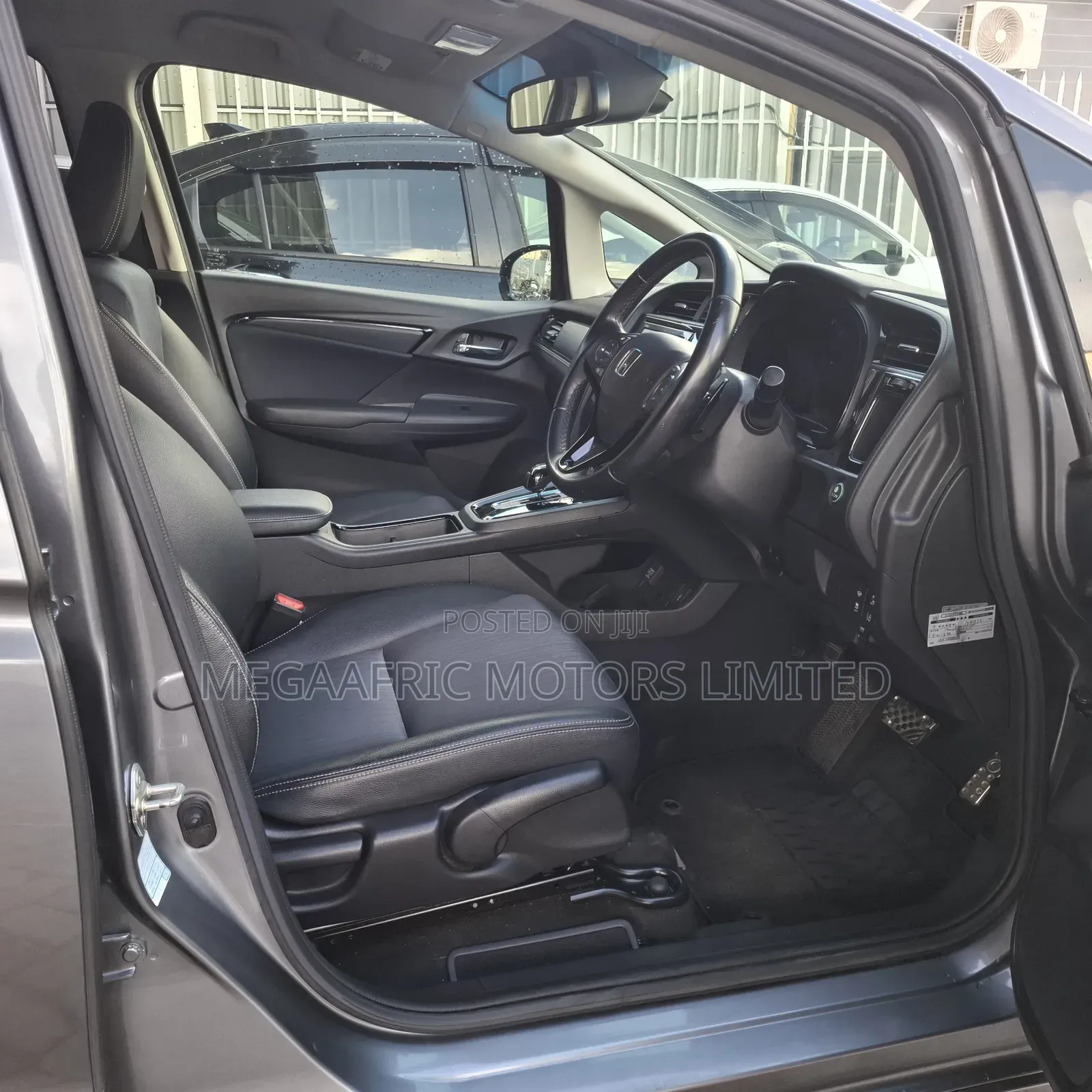 Honda Fit Shuttle 1.5 Hybrid 2WD 2019 Gray