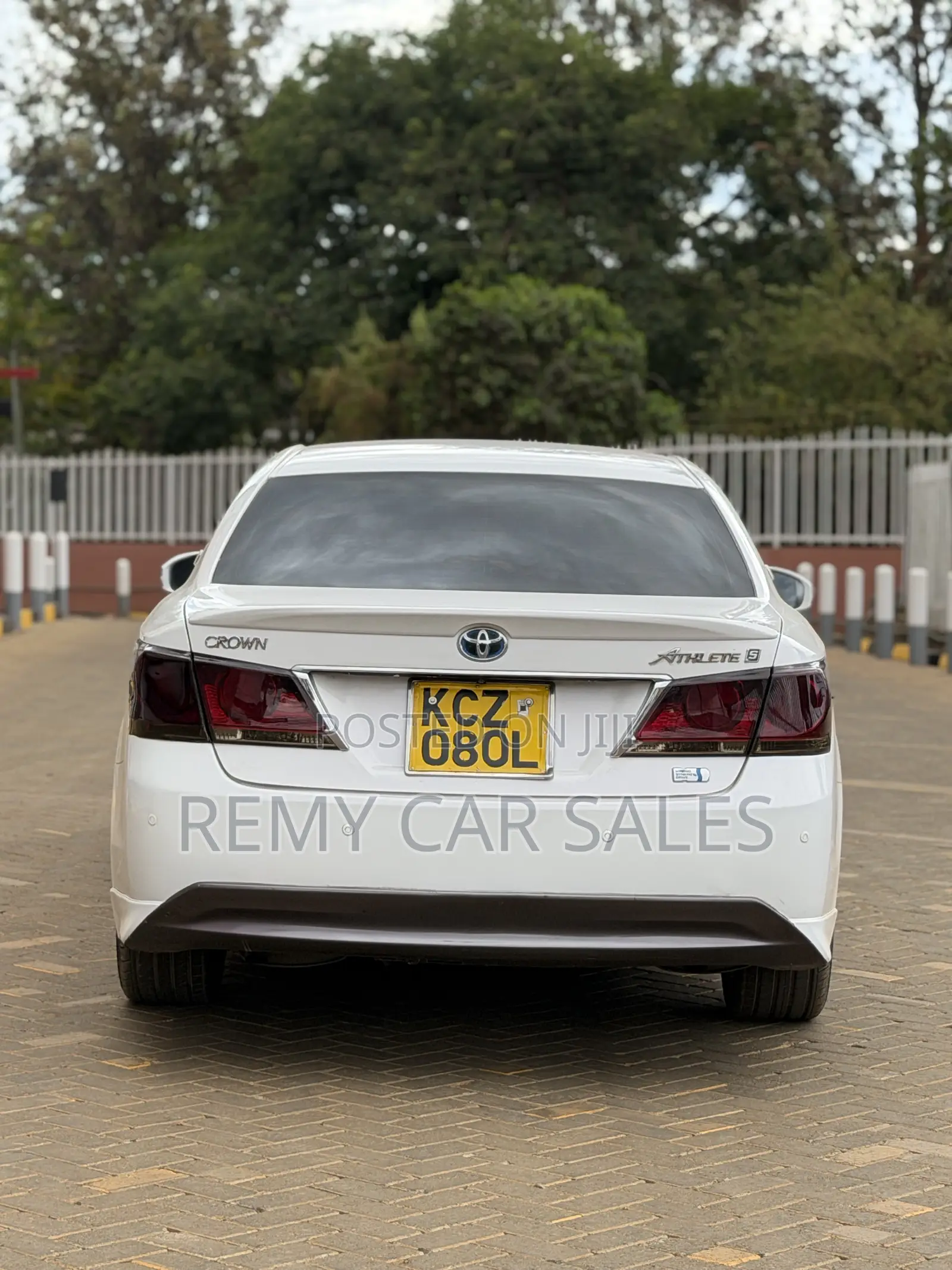 Toyota Crown 2013 White