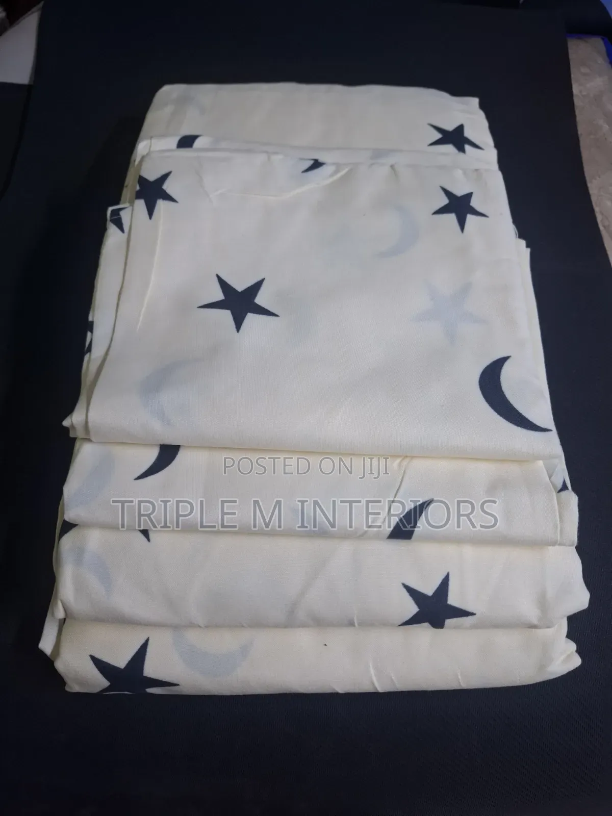 5 by 6 Bedsheets -Top High End 2 Bedsheets, 2pillowcases Fabrics