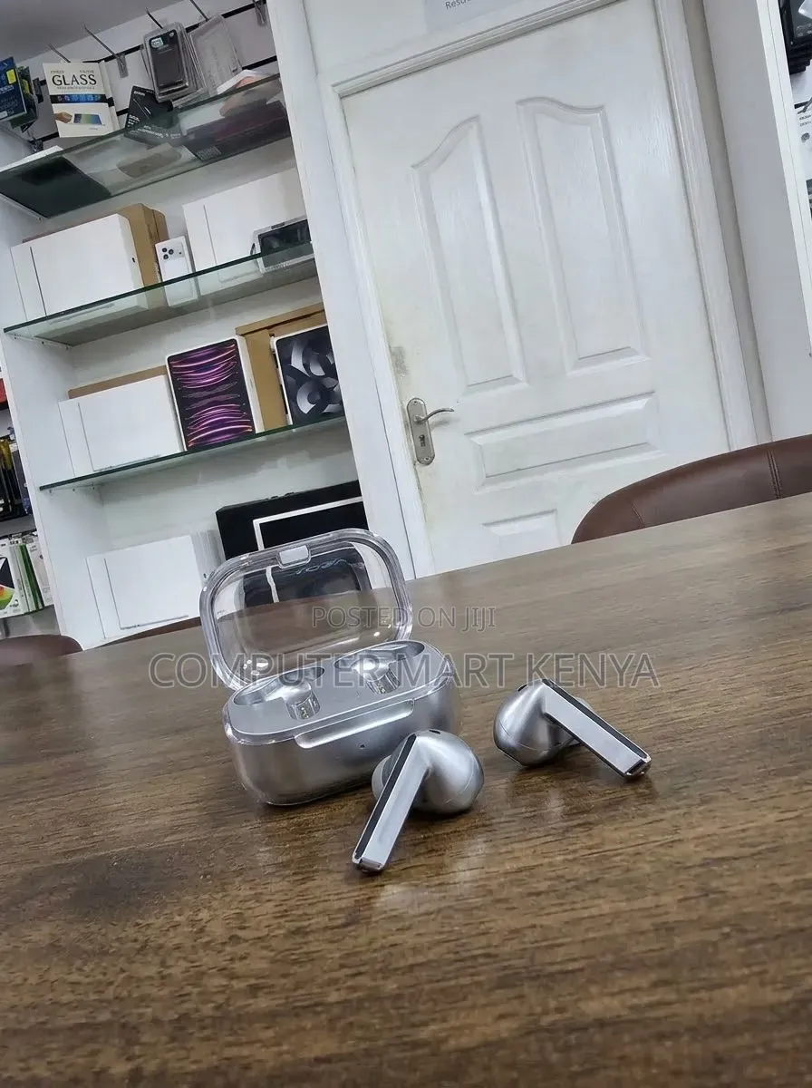 Samsung Galaxy Buds 3 Pro – Silver