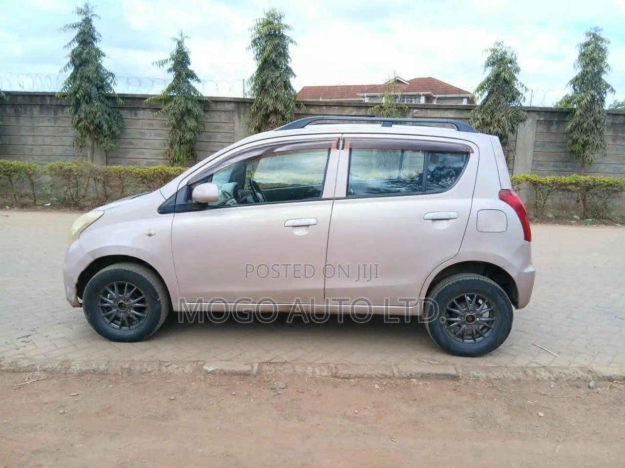Suzuki Alto 2014 Pink
