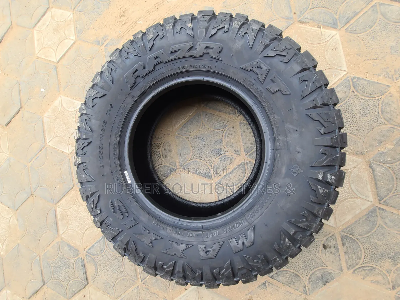 Lt 265 /70 R16 Maxxis Tyres Razr A.T-811 All-Terrain 10pr