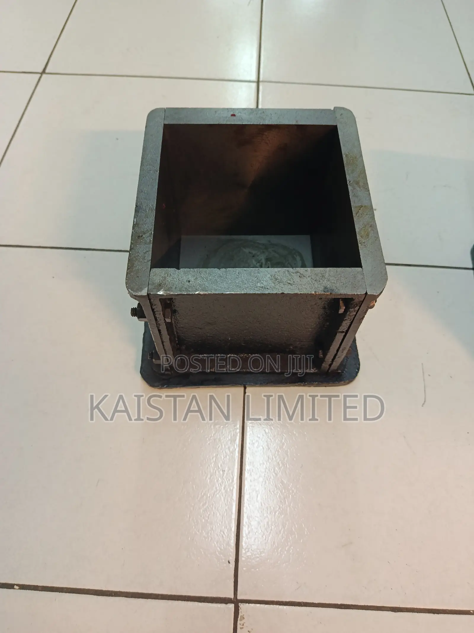 Heavy Duty Iron Concrete Cube Testing Mould