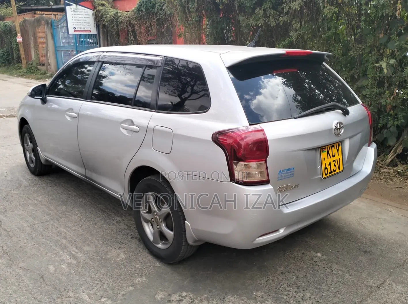 Toyota Corolla Fielder 2013