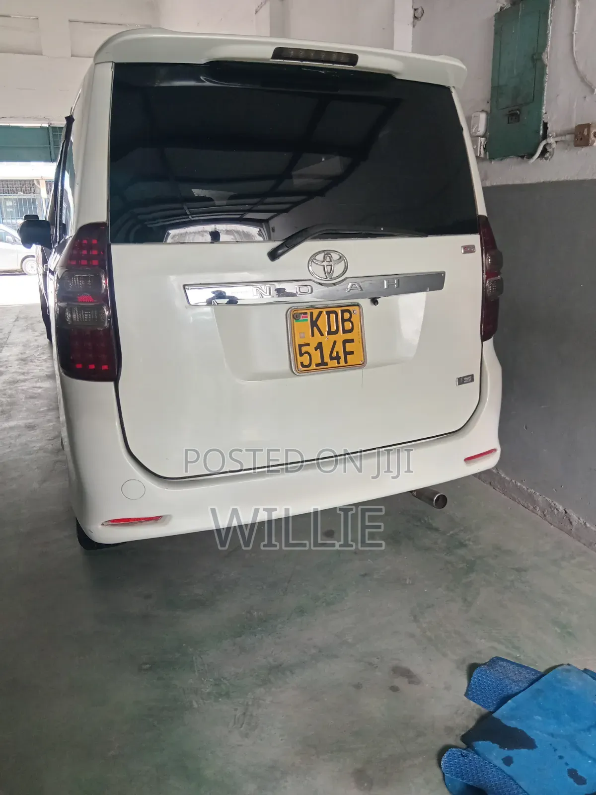 Toyota Noah 2014 White