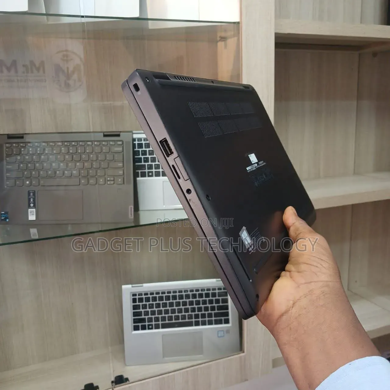 Laptop Dell Latitude 5300 2-in-1 8GB Intel Core i5 SSD 256GB
