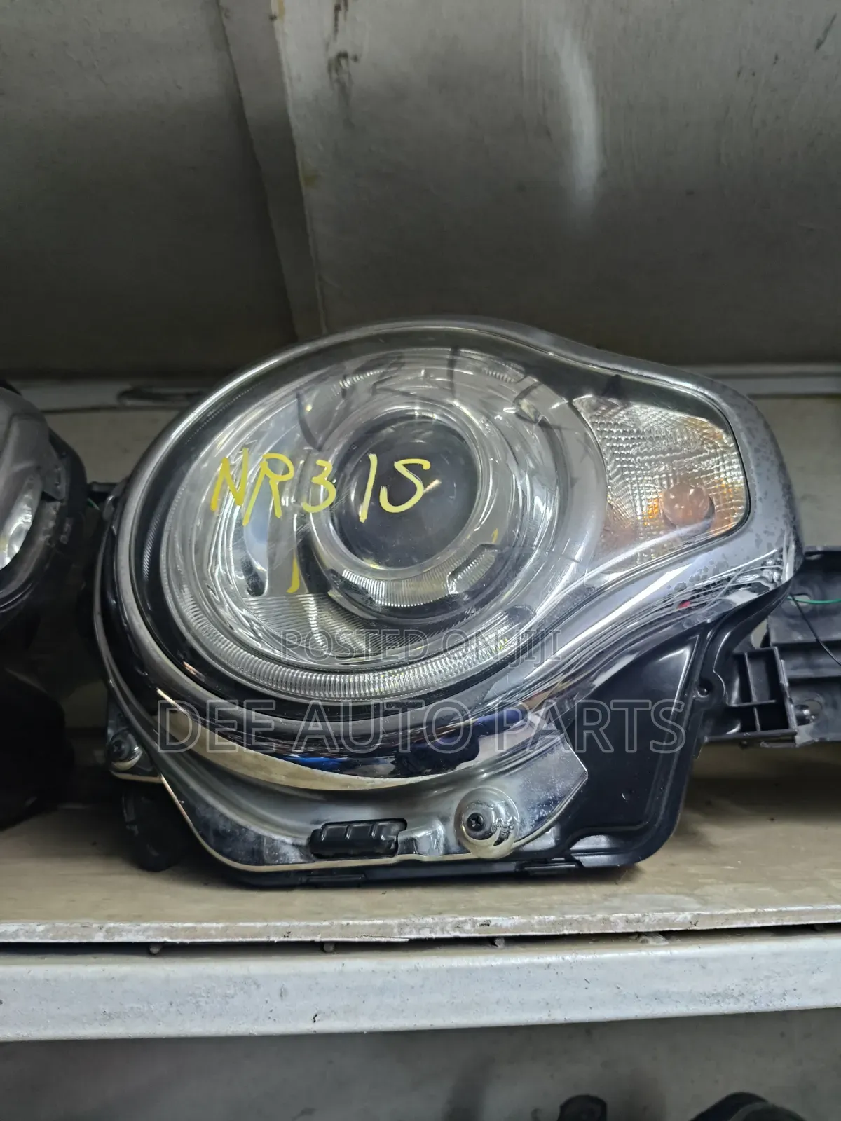 Suzuki Hustler 2014 Headlights