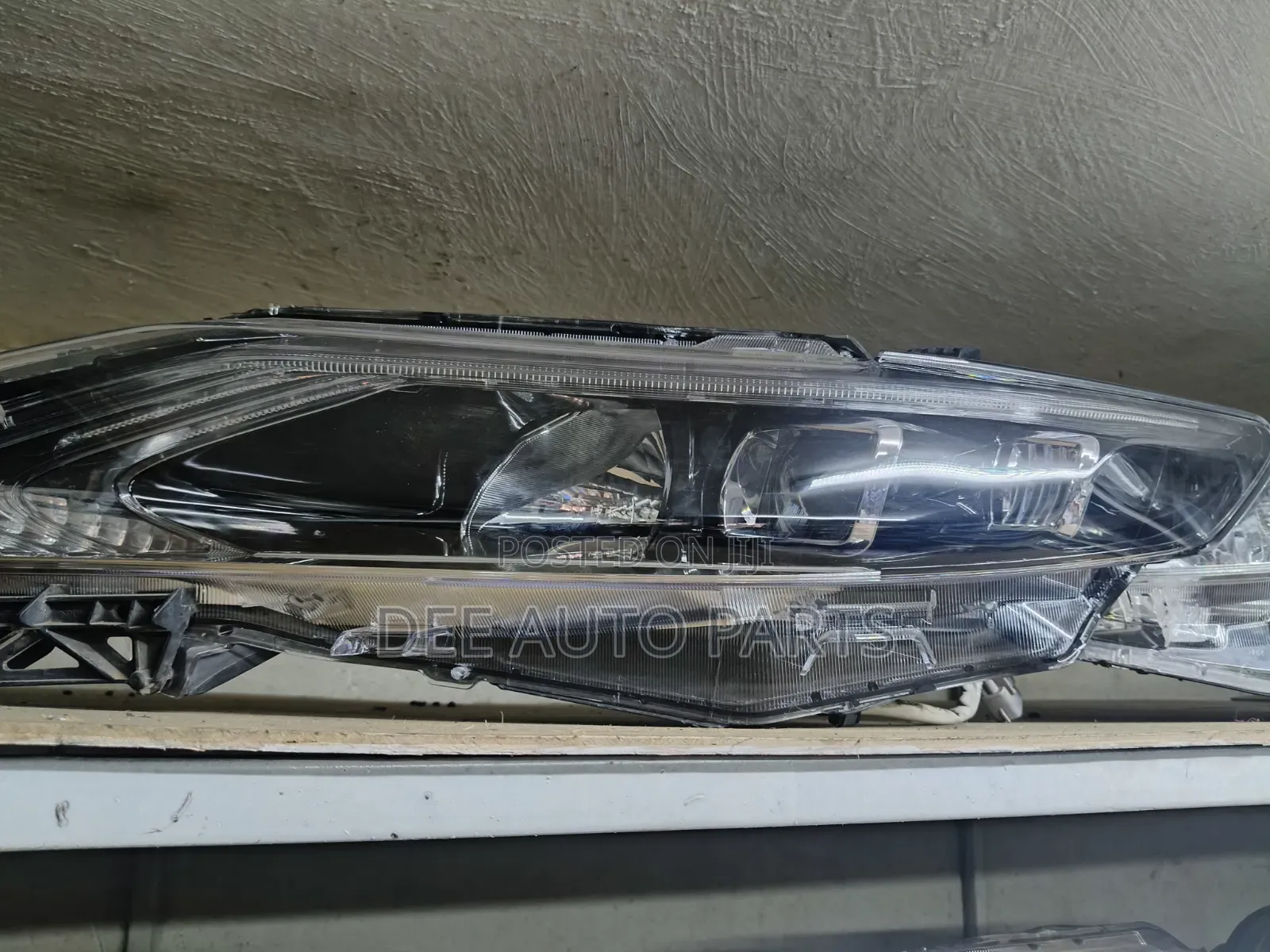 Toyota Harrier 2015 Headlight