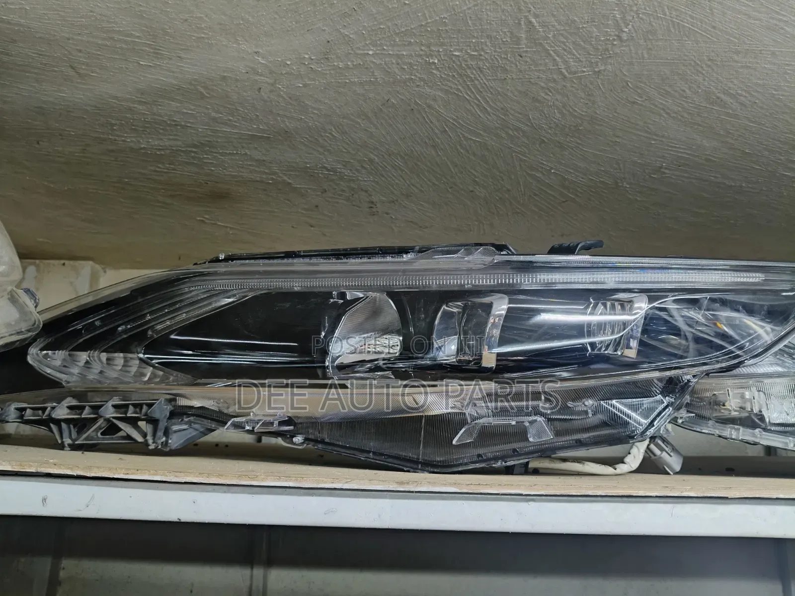 Toyota Harrier 2015 Headlight