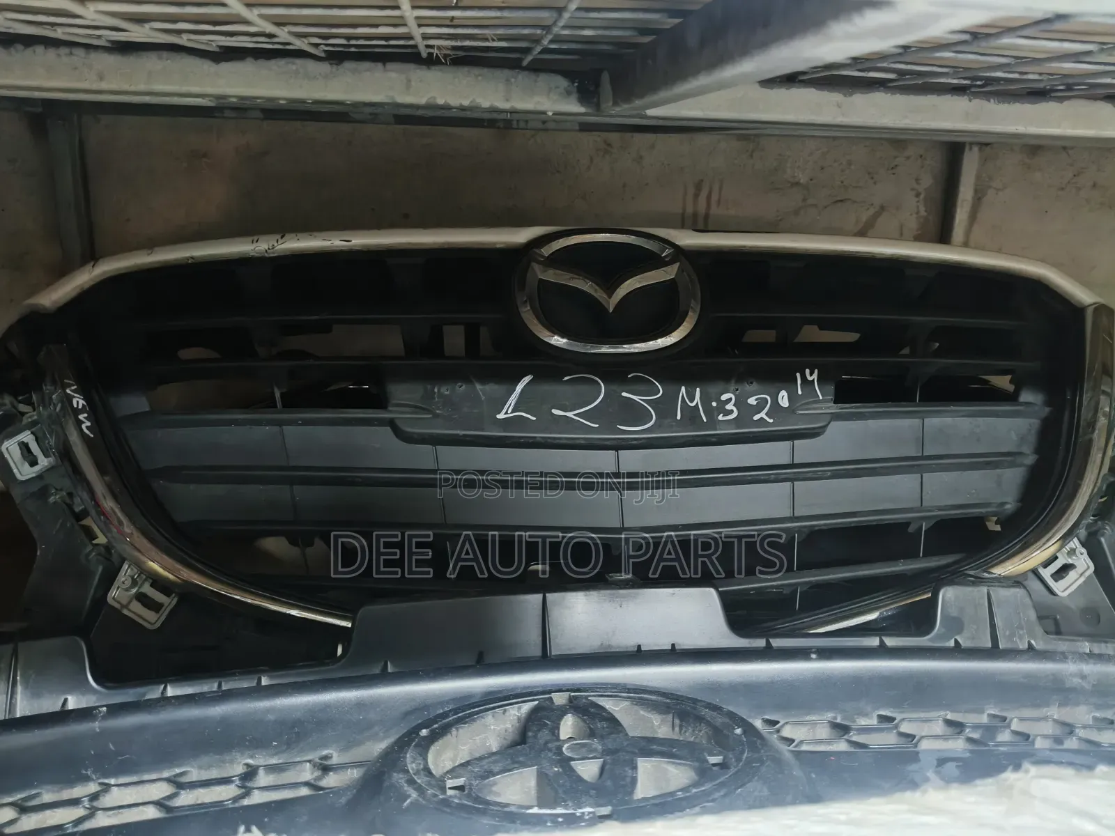 Mazda Axela 2012 Grill