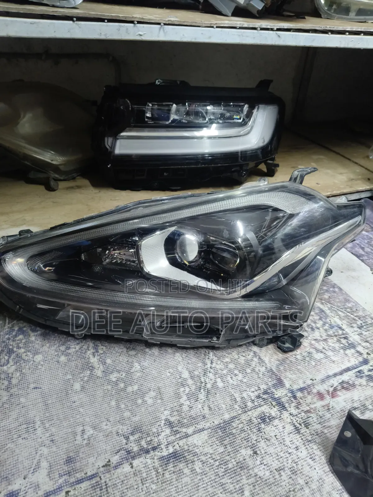 Toyota Sienta 2015 Headlight
