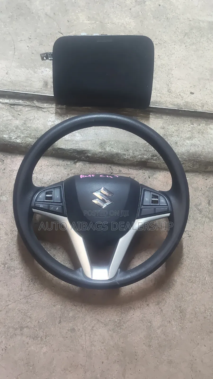 Suzuki Solio Dashboard Airbag and Steering Airbag.
