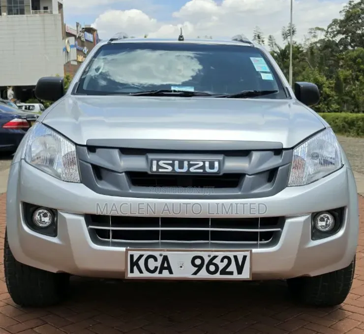 Isuzu D-MAX 2015 Silver