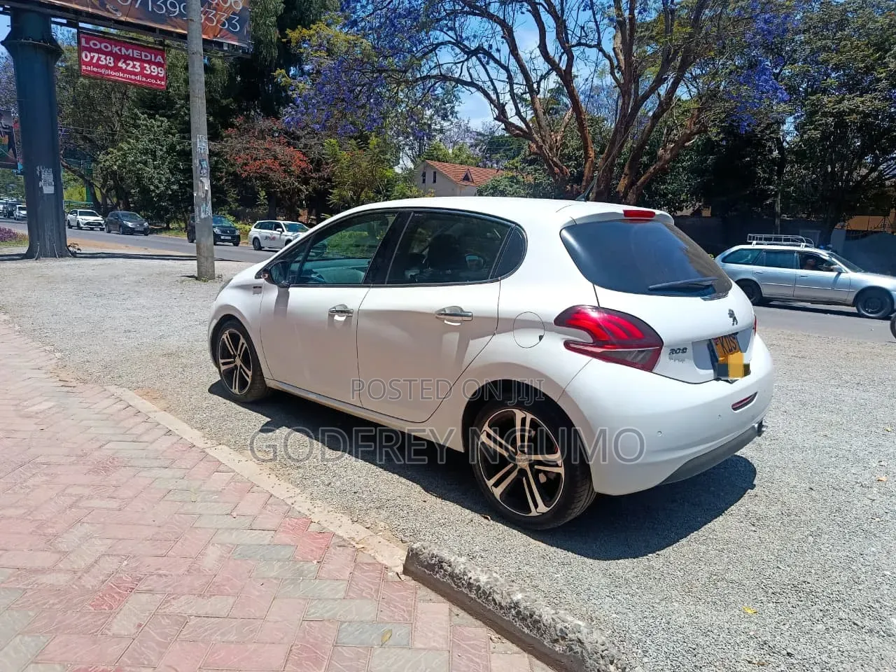 Peugeot 208 2017 White