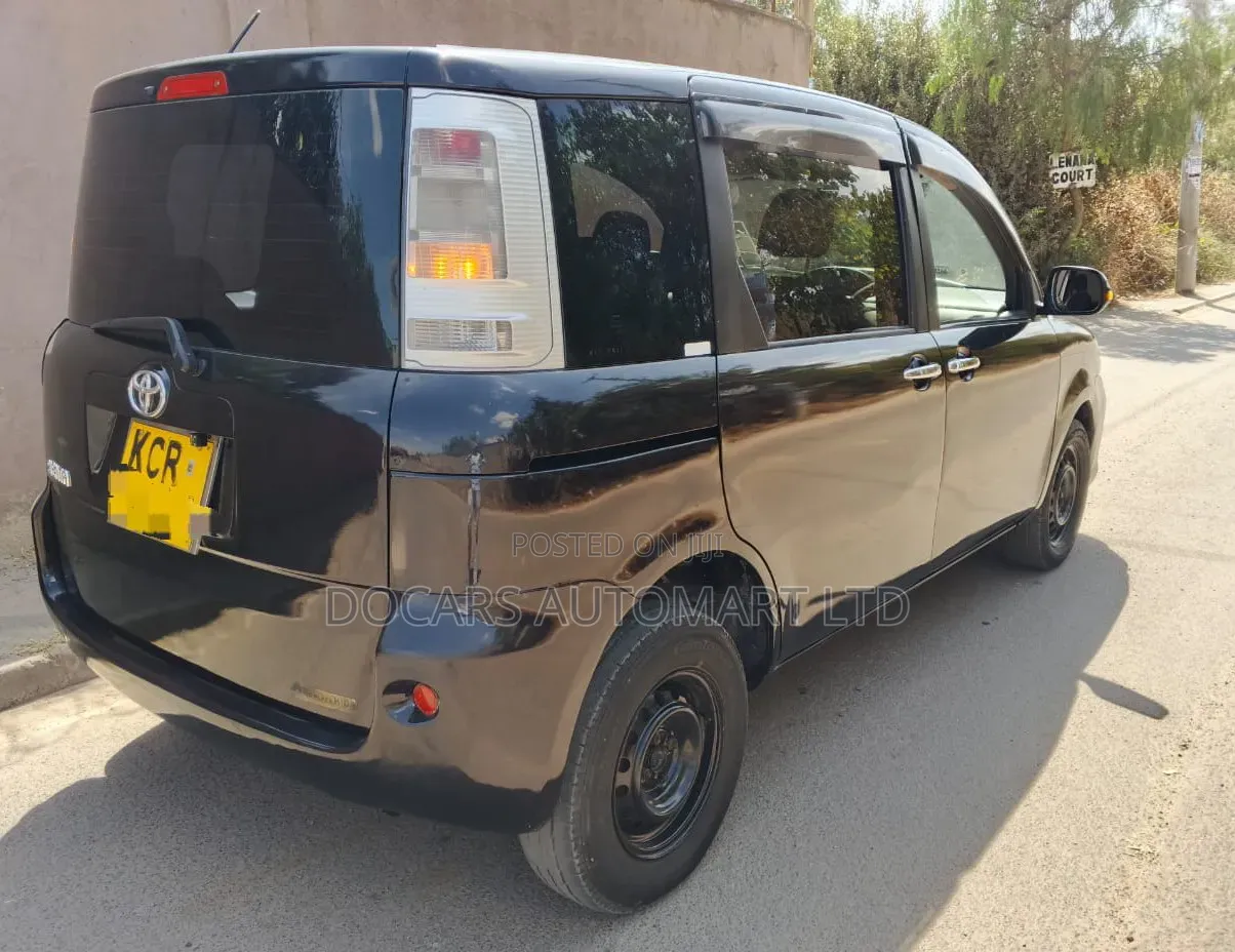Toyota Sienta 1.5 AWD 2008 Black