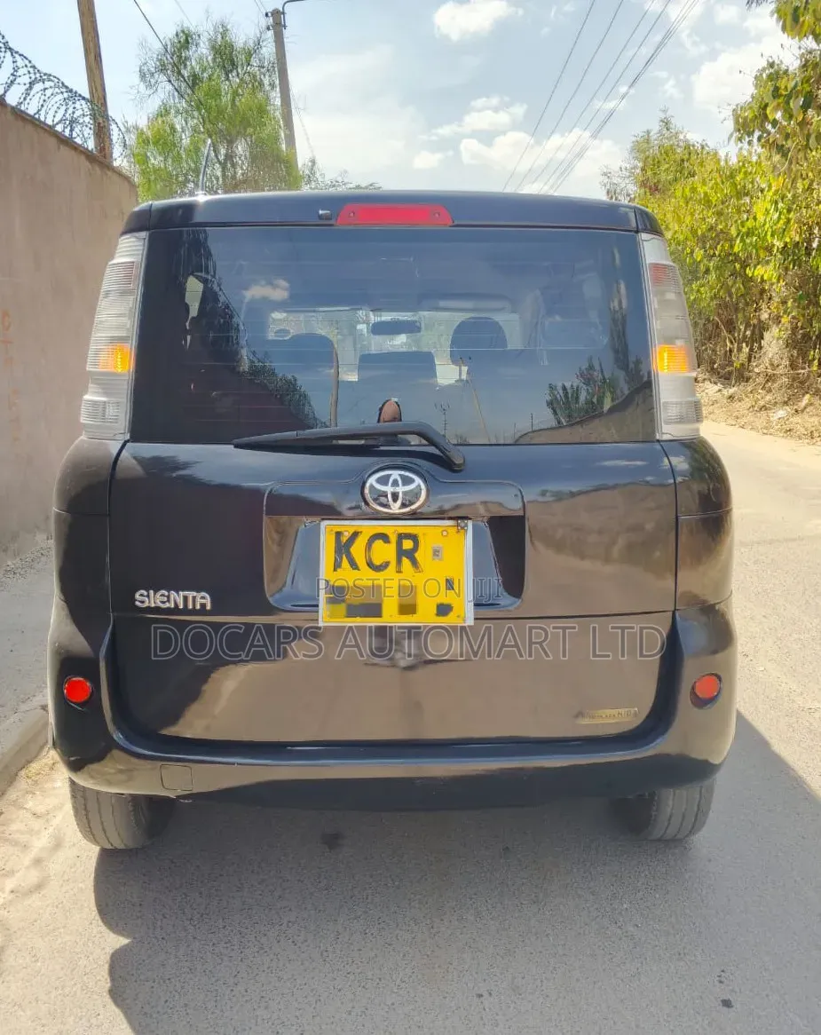 Toyota Sienta 1.5 AWD 2008 Black