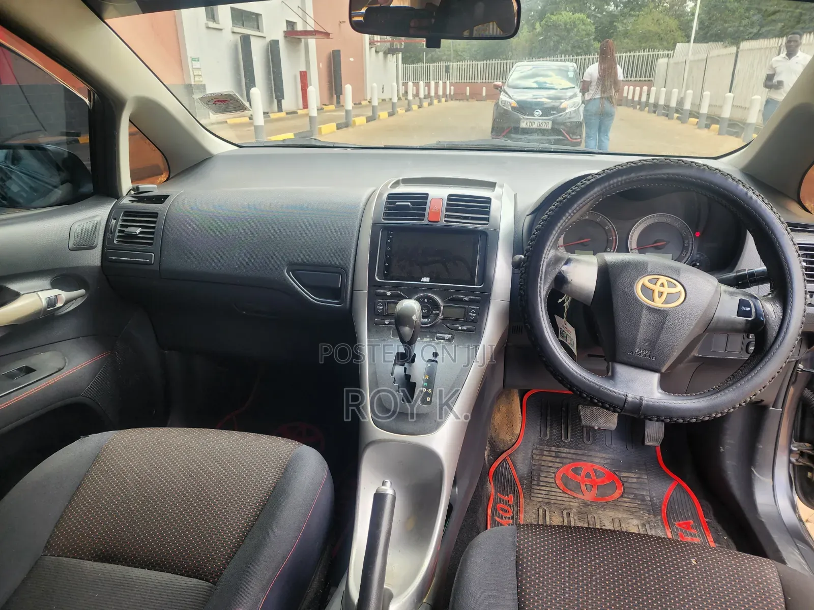 Toyota Auris 2010 Gray