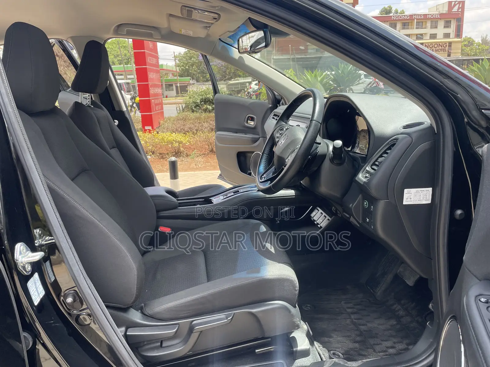 Honda Vezel 1.5 Hybrid 2WD 2019 Black