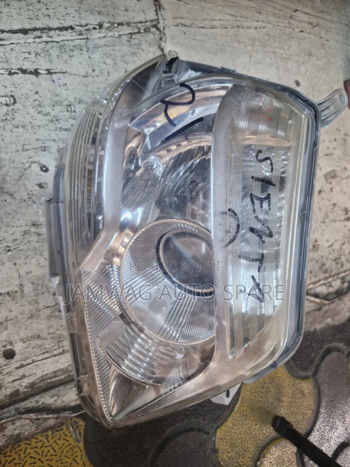 Toyota Sienta New Model Headlights