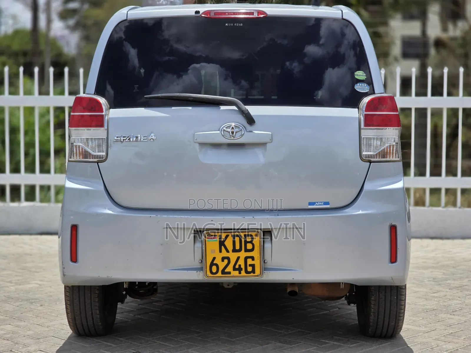 Toyota Spade 2013 Silver