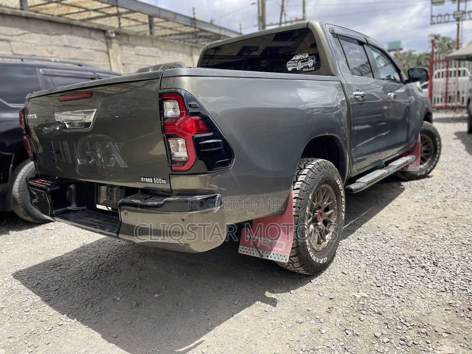 Toyota Hilux 2023 Green