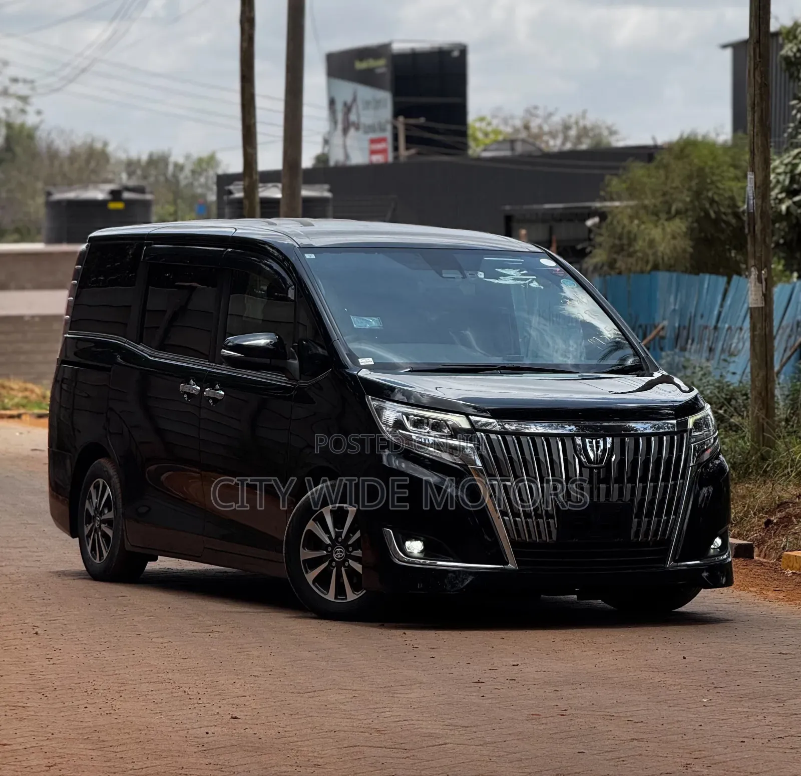 Toyota Esquire 2.0 AWD (8 seater) 2019 Black
