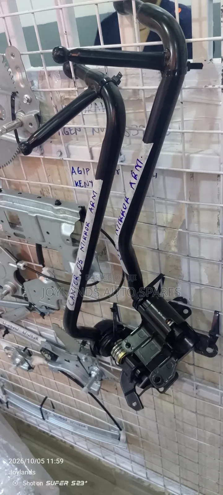 Mitsubishi and Isuzu Side Mirror Arms