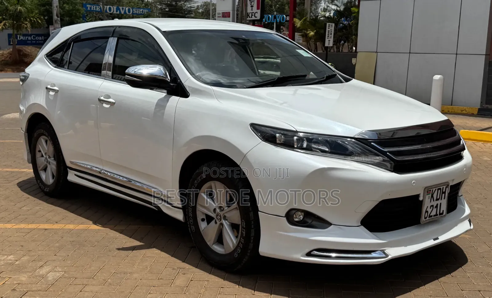 Toyota Harrier 2.0 2015 Off white