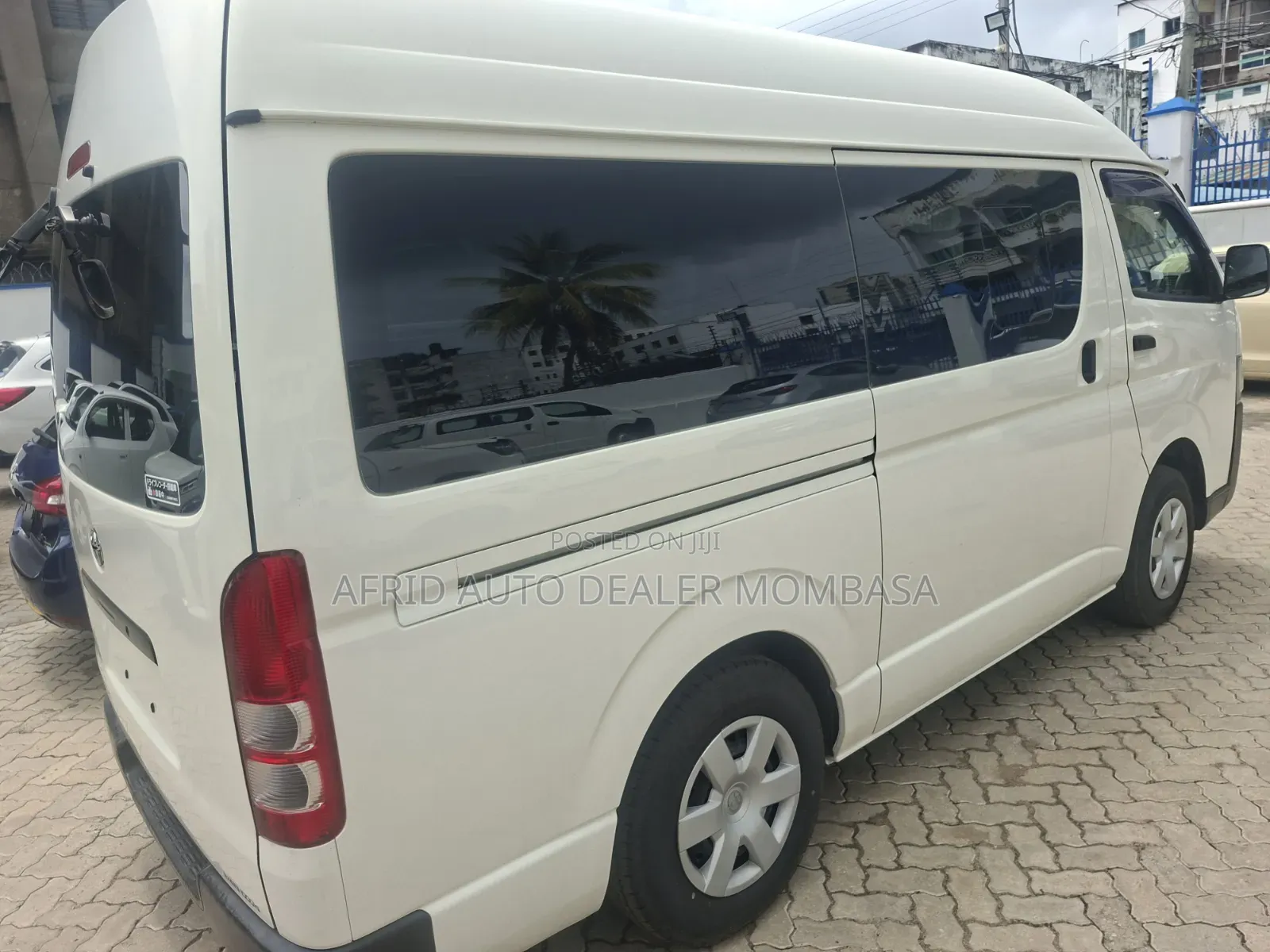 Toyota HiAce 2019 White