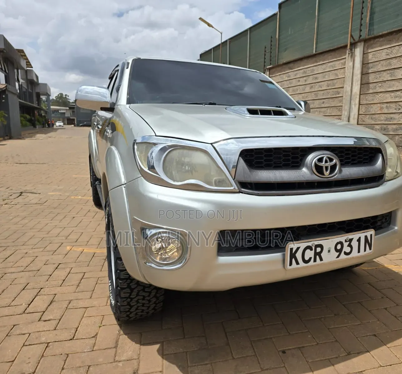 Toyota Hilux 2011 Silver