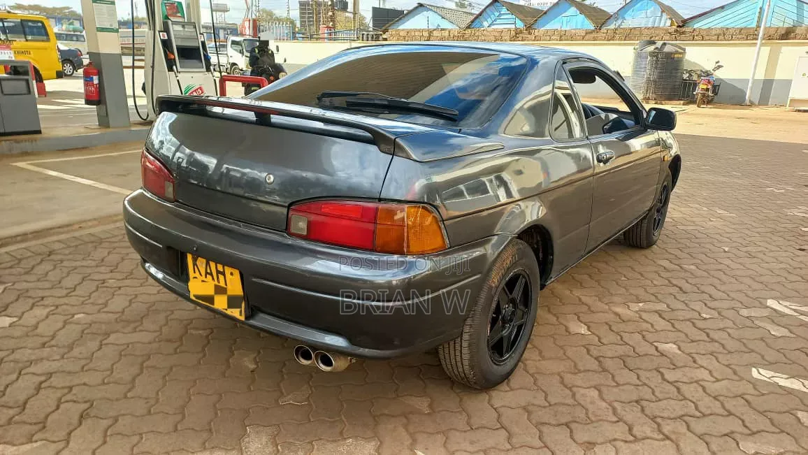 Toyota Corolla 2004 Gray