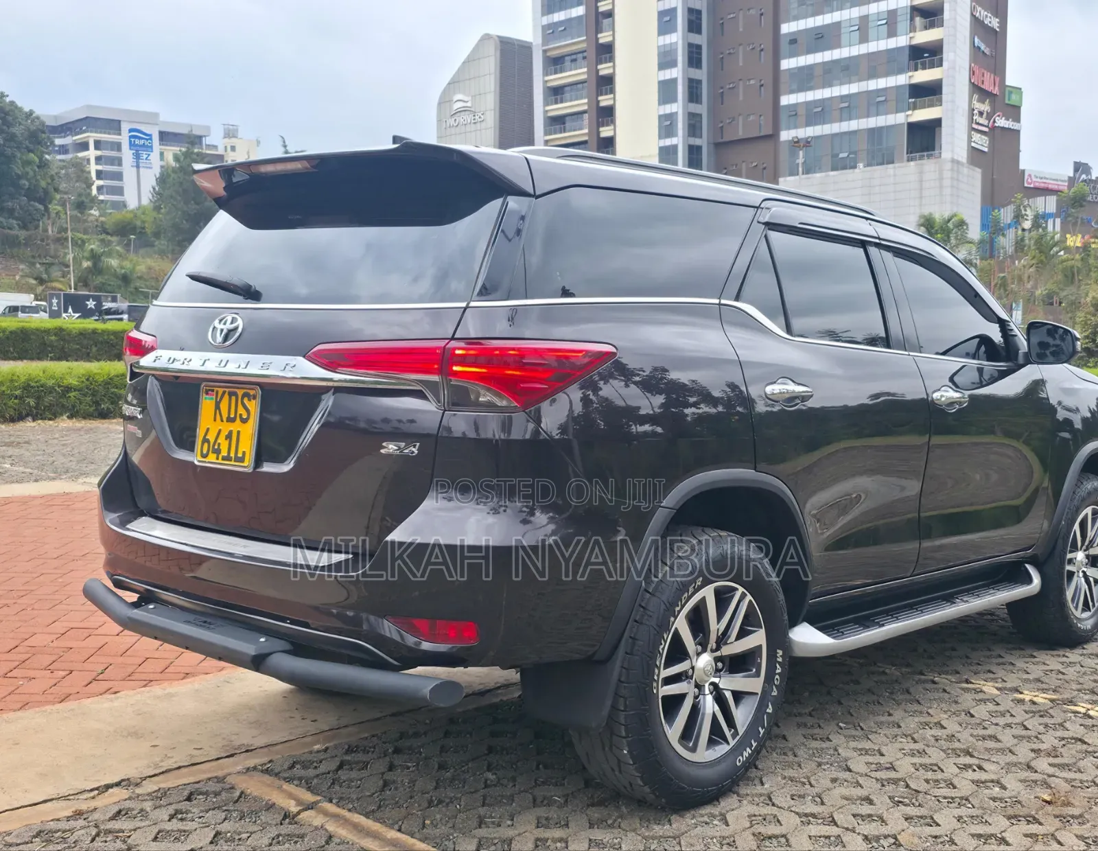 Toyota Fortuner 2018 Black