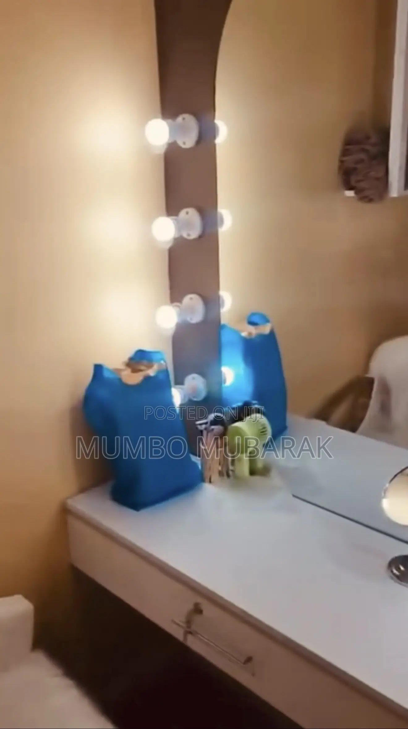Nail Shop Parlor