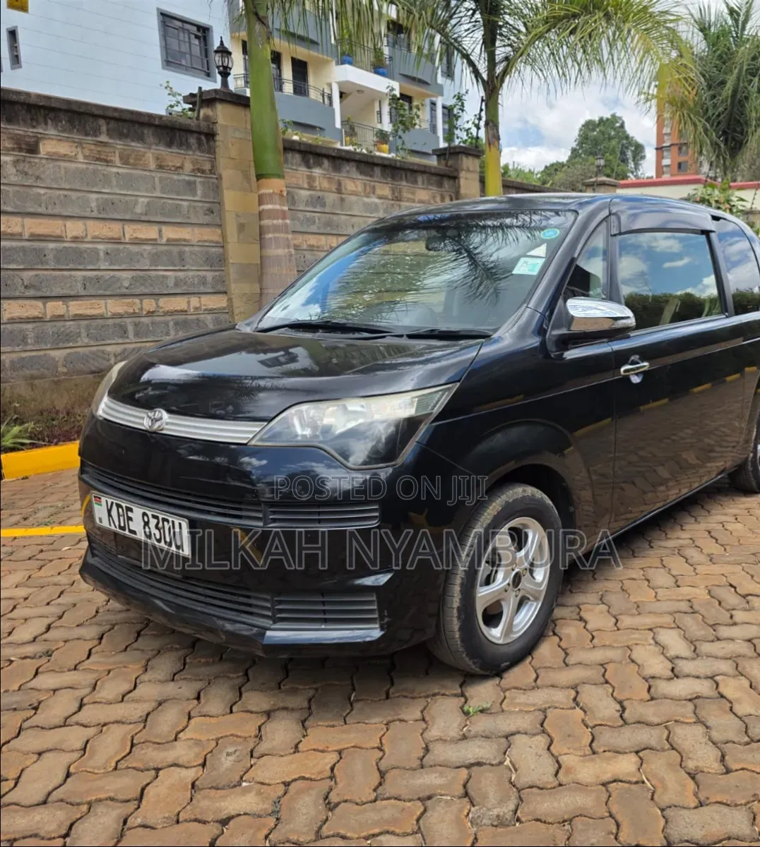 Toyota Spade 2014 Black