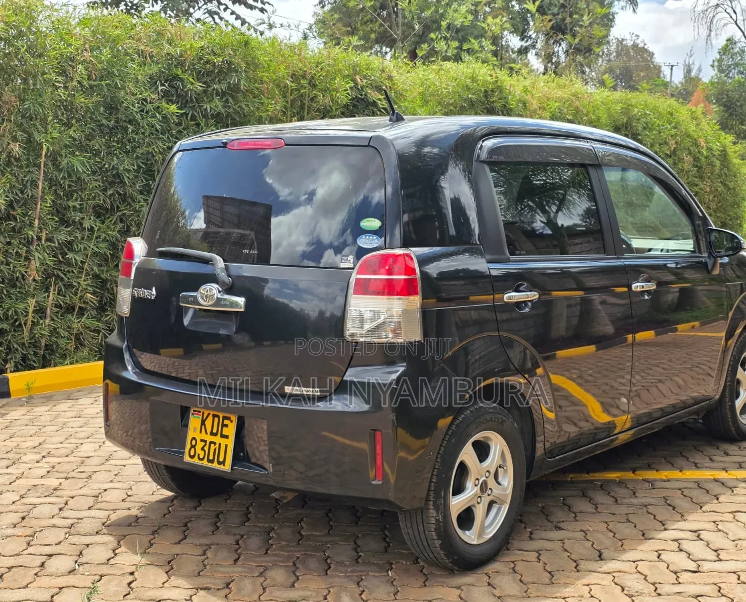 Toyota Spade 2014 Black