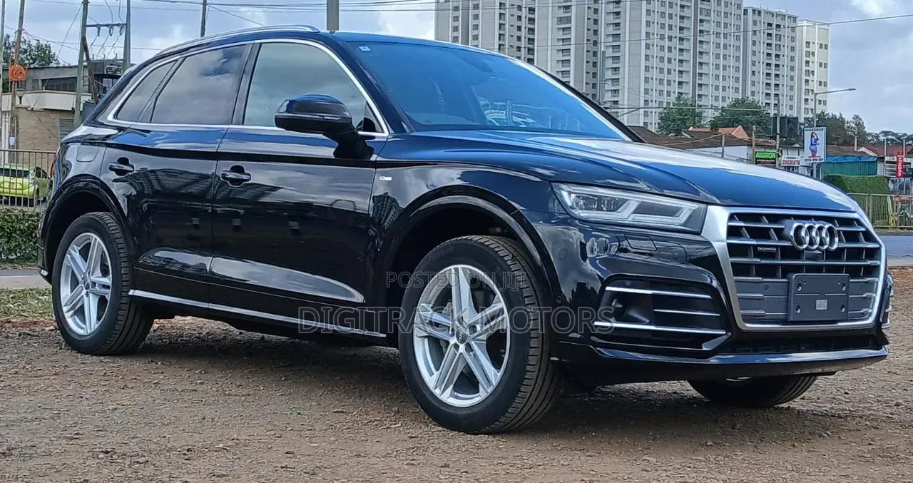 Audi Q5 2.0T Premium AWD quattro 2019 Black