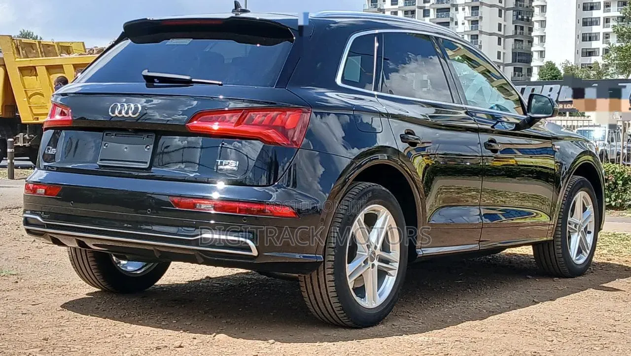 Audi Q5 2.0T Premium AWD quattro 2019 Black